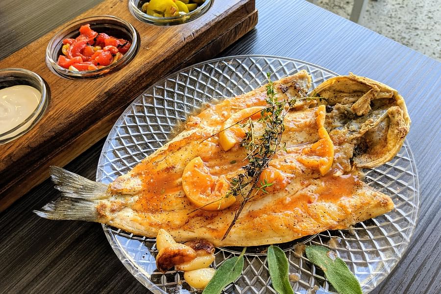 Fried Barbounia fish