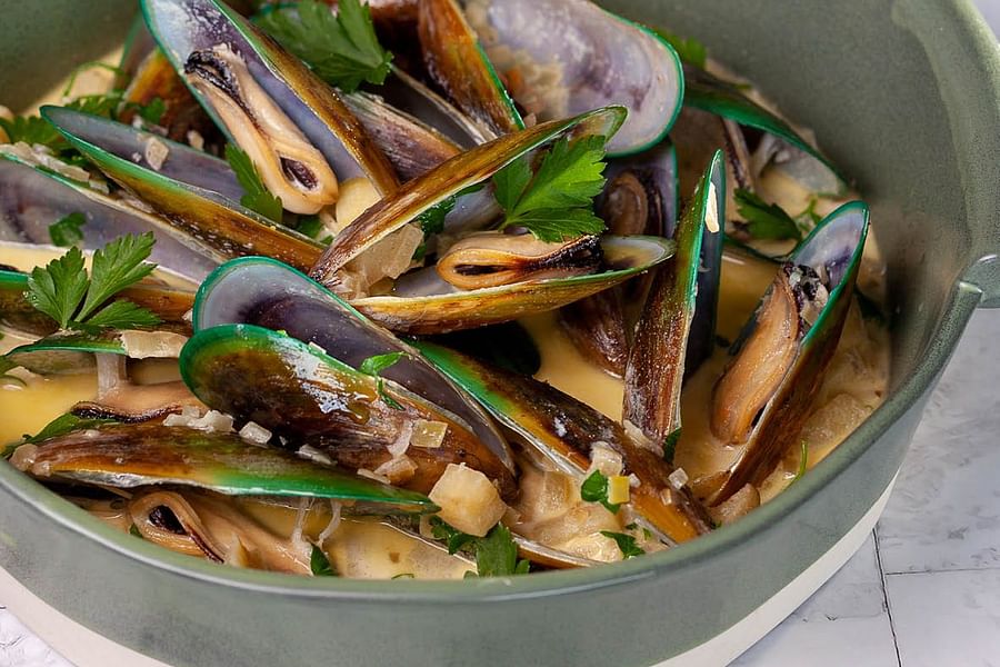 Mussels Saganaki