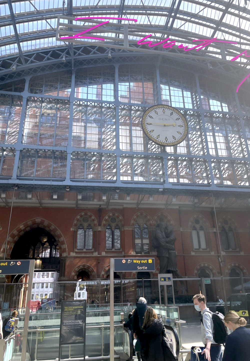 Eurostar Standard Premier amenities